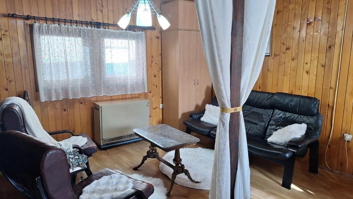 Wooden House Ada Villa Belgrad Exteriör bild